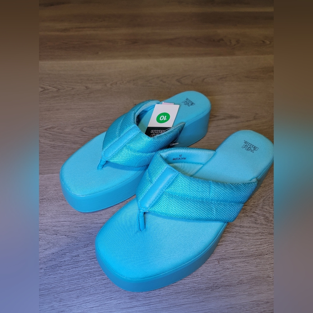 Wild Fable / Angela Women's Blue Sandals
